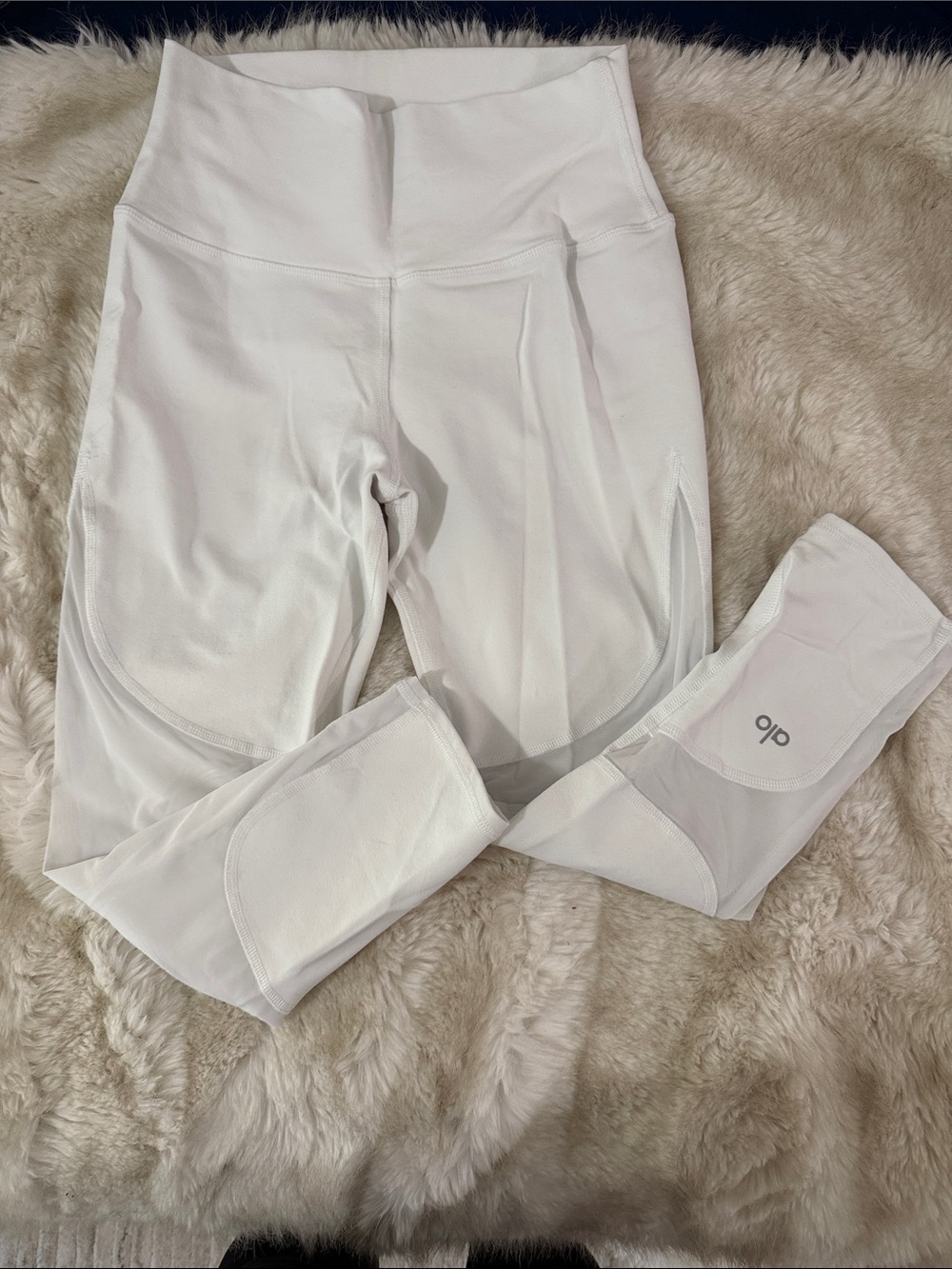 ALO Yoga White High-Waist Leggings with Mesh Panels